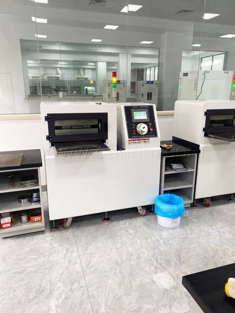 Rubber Flat Vulcanizing Machine 