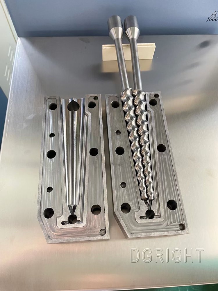 RT-739 Desktop Conical Twin Screw Extruder